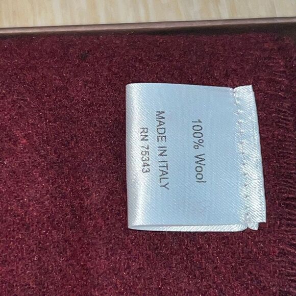 Italian Woollen Treasures, 100% Wool Made in Italy Fringed Scarf Burgundy - Picture 3 of 10
